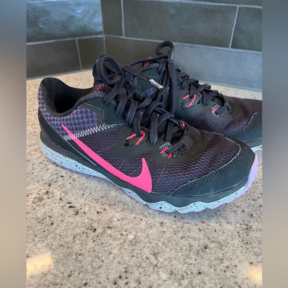 Nike Trail Ladies Shoes Size 6.5 - Picture 2 of 11